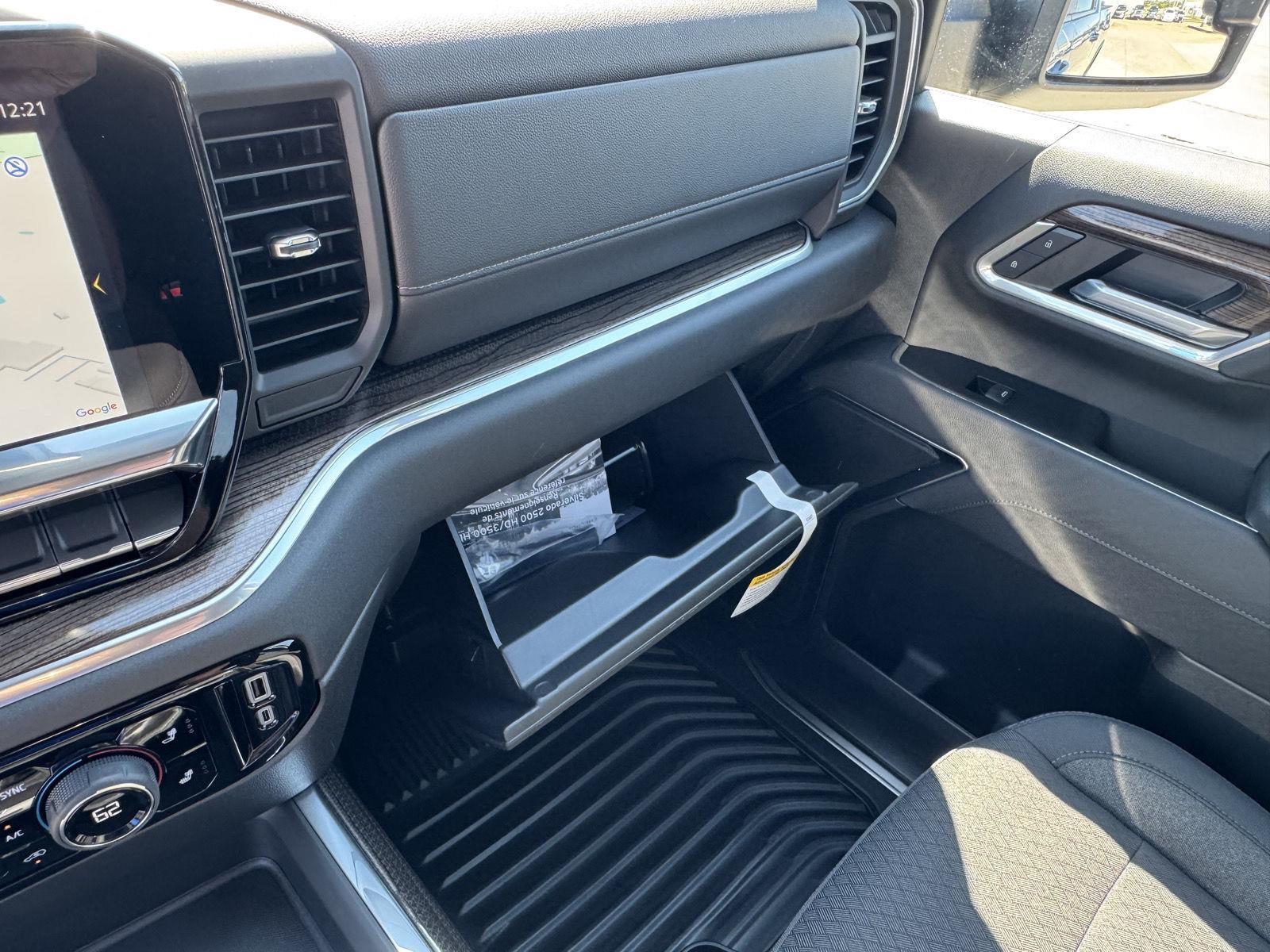 2026 Chevrolet Silverado 2500HD LT photo 25