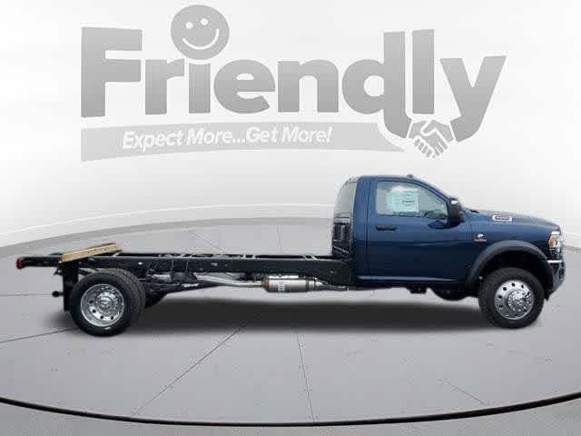 2024 Ram 5500 Tradesman photo 3