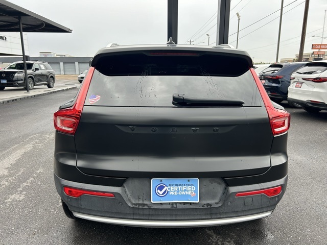 2024 Volvo XC40 Plus photo 3