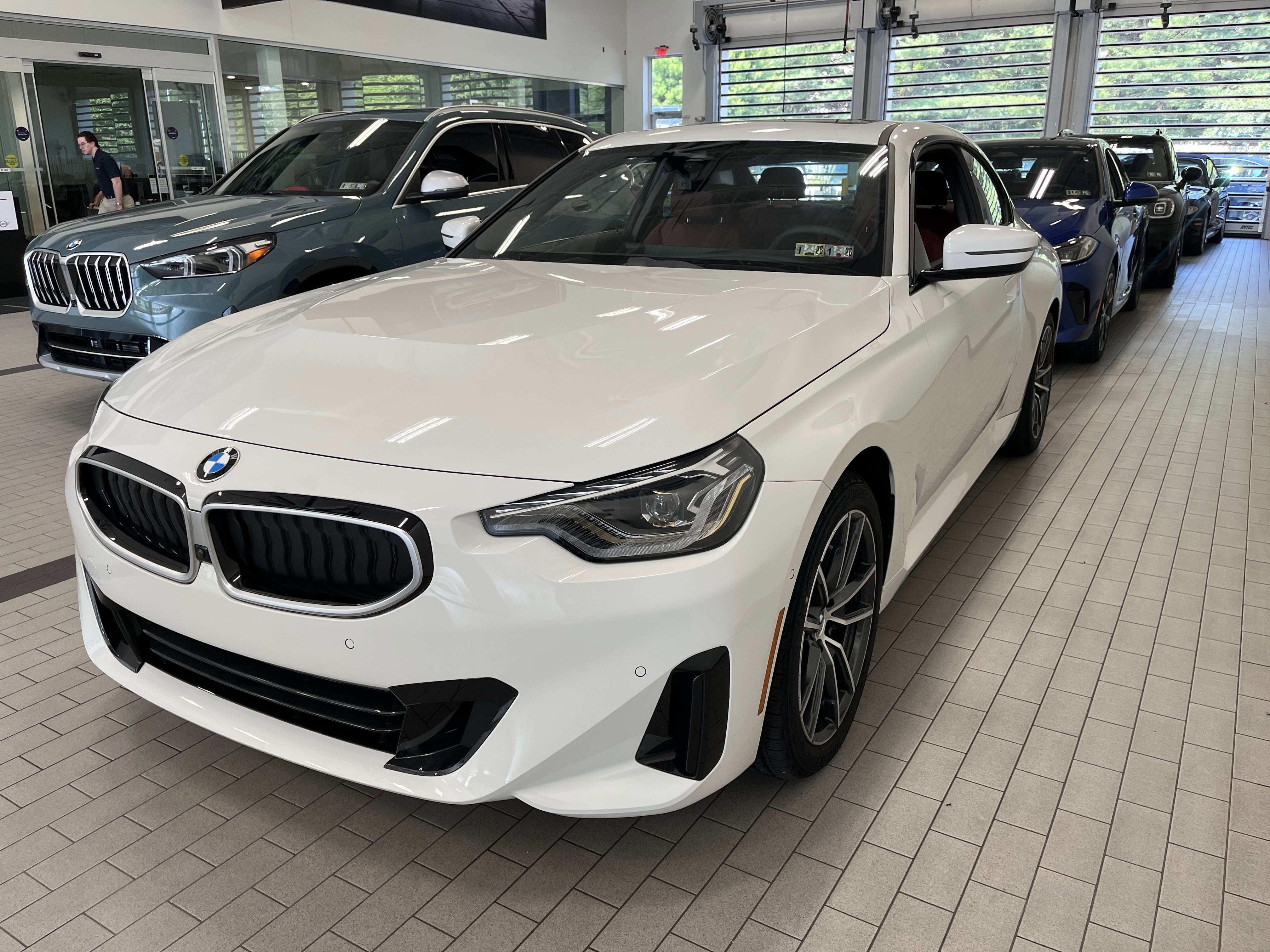 2025 Bmw 230i 230i xDrive photo 3