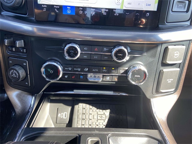 2025 Ford F-150 King Ranch photo 14