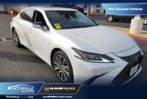 2021 Lexus ES 250's photo