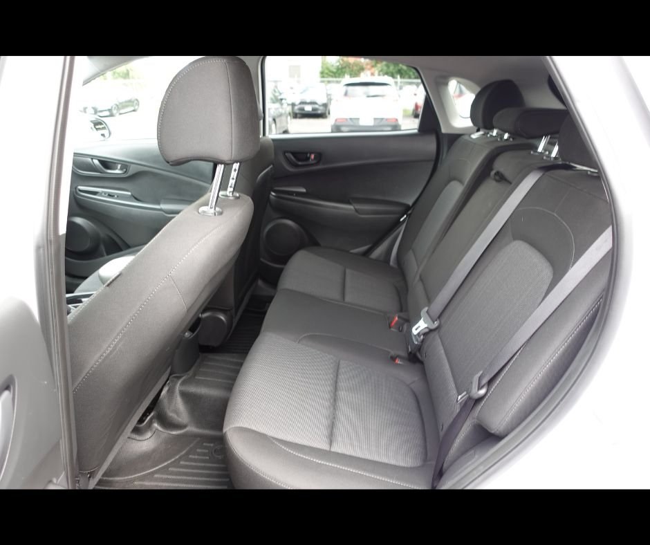 2023 Hyundai Kona SEL photo 6