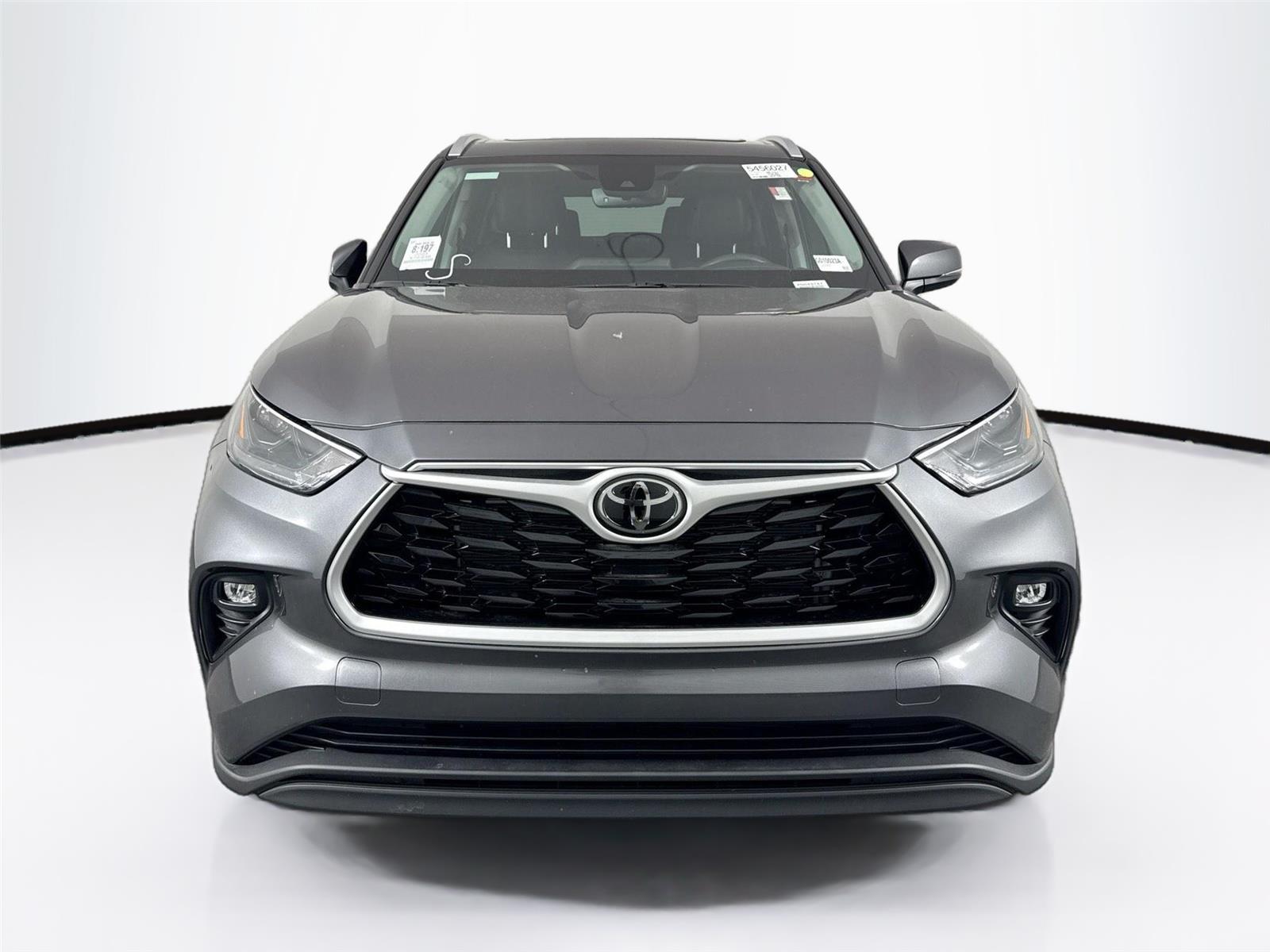 2023 Toyota Highlander XLE photo 3