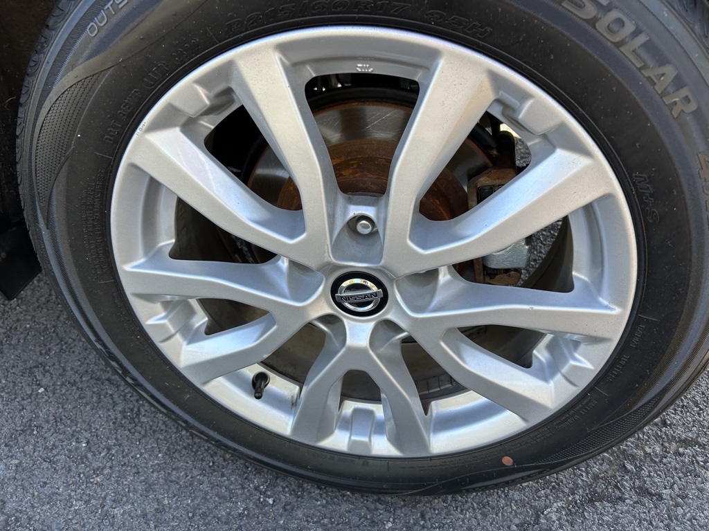 2021 Nissan Rogue Sport S photo 8