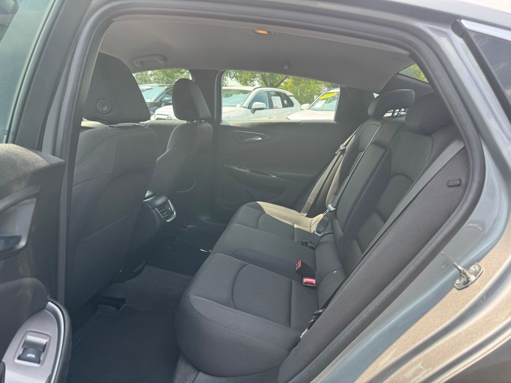 2023 Chevrolet Malibu 1LT photo 11