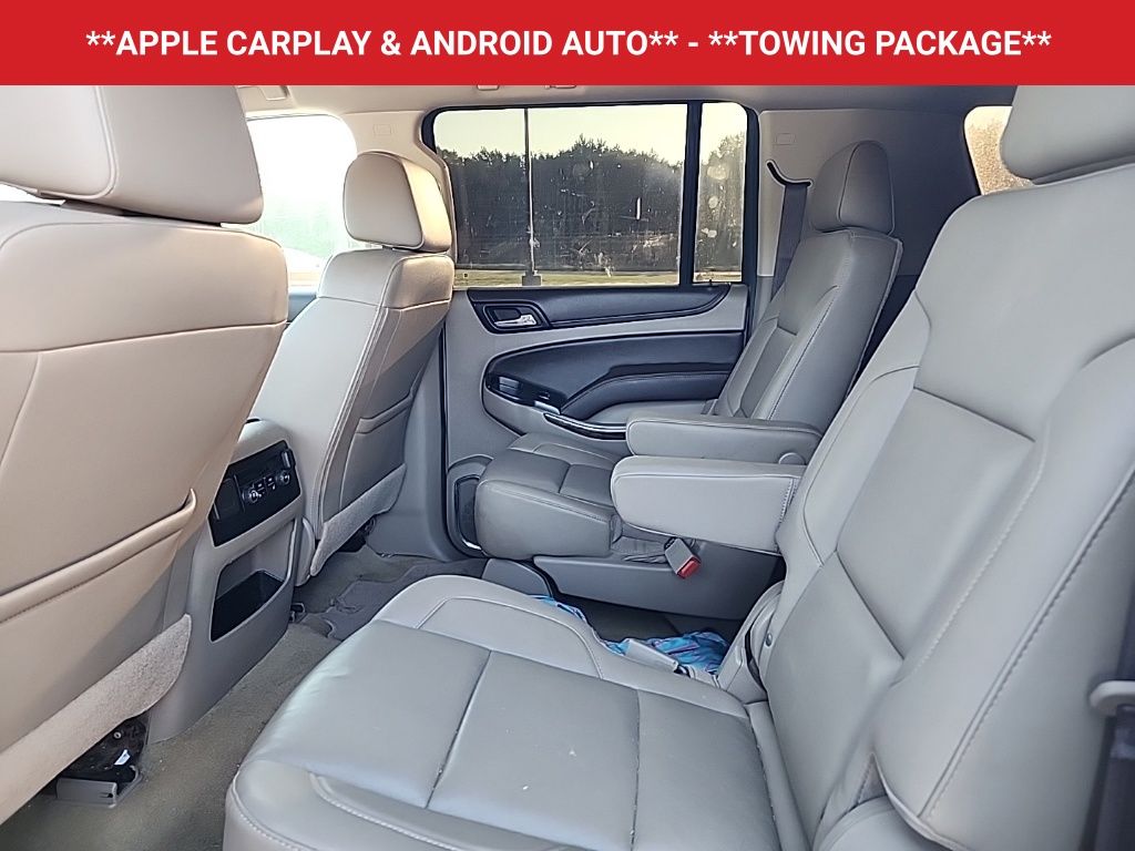 2018 Chevrolet Suburban LT photo 5