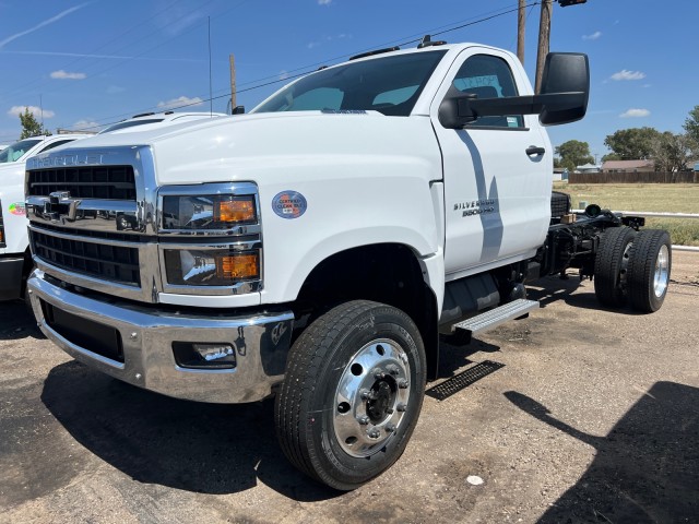2024 Chevrolet Silverado 4500 Medium Duty Chassis Cab Work Truck's photo