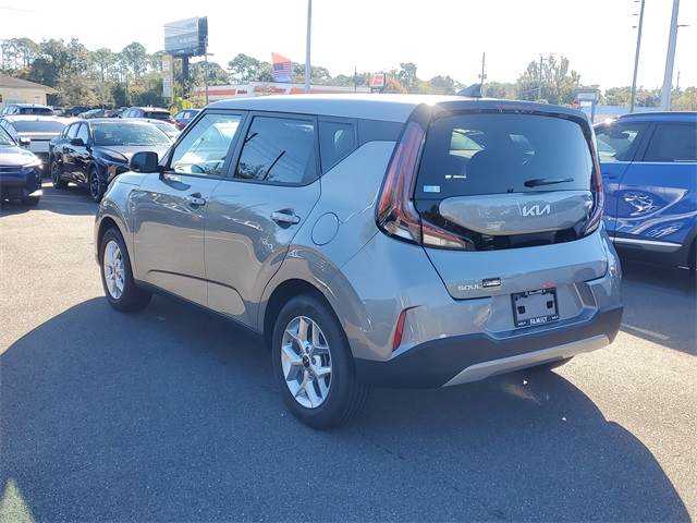 2025 Kia Soul S photo 4