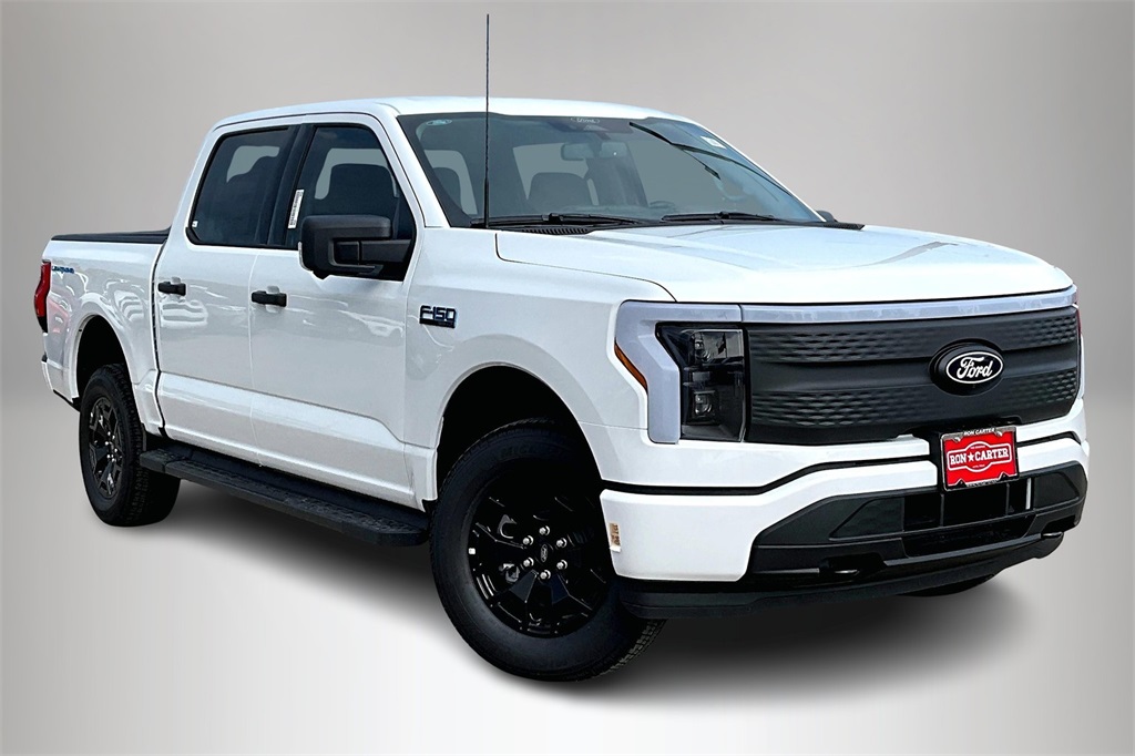 2025 Ford F-150 Lightning XLT's photo