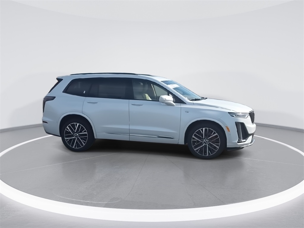 2023 Cadillac XT6 Sport photo 2