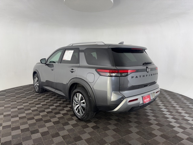 2022 Nissan Pathfinder SL photo 7