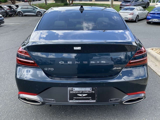 2025 Genesis G70 2.5T Sport Prestige photo 4