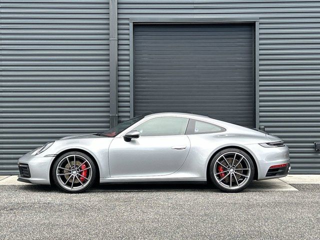 2022 Porsche 911 S photo 2