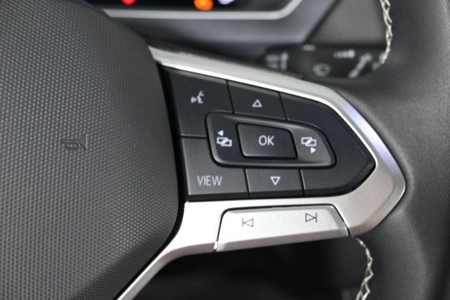 2024 Volkswagen Tiguan SE Wolfsburg Edition photo 23