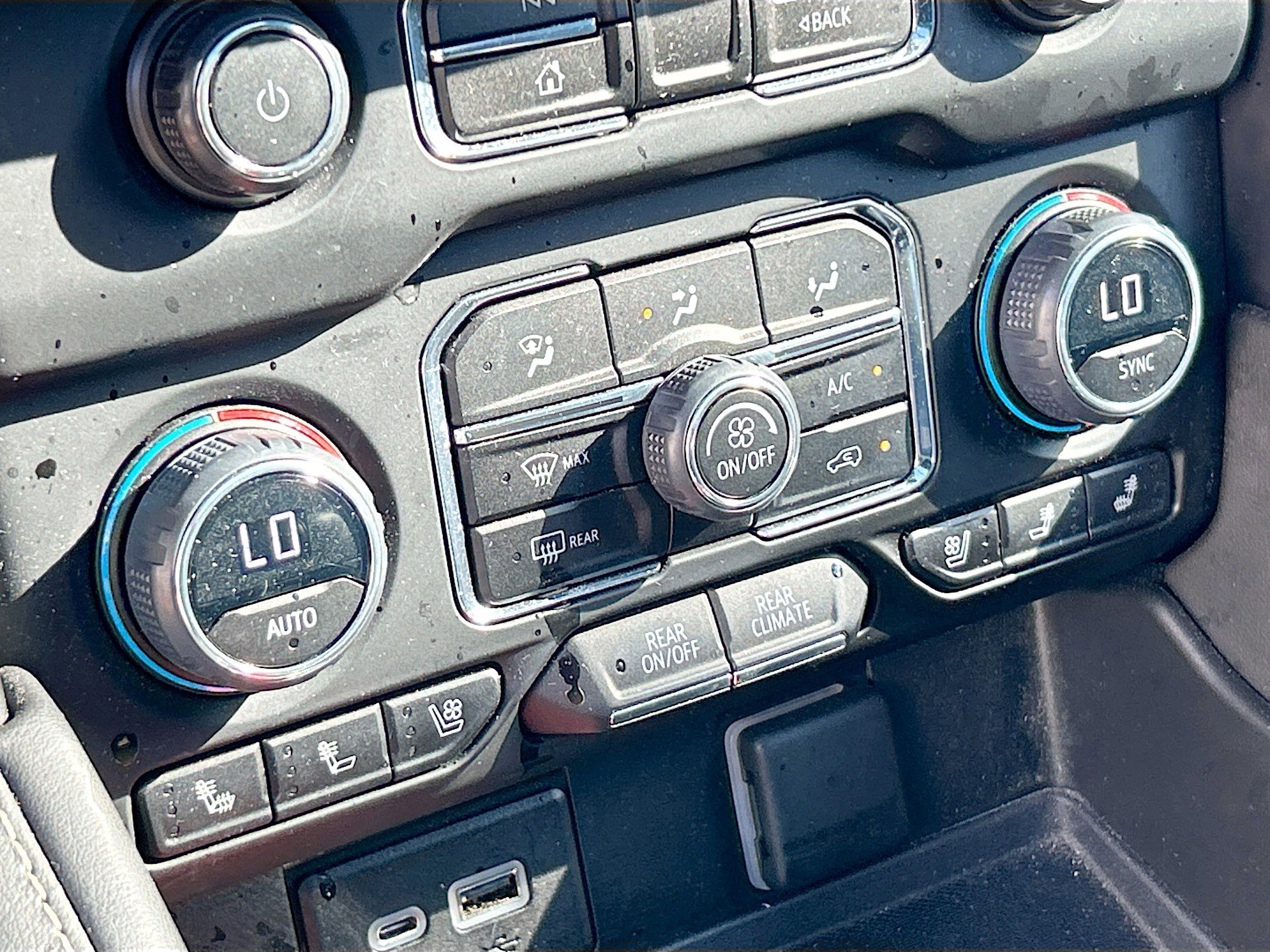 2023 Chevrolet Tahoe Premier photo 22