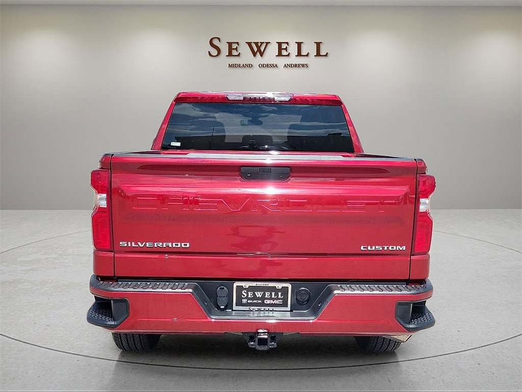 2021 Chevrolet Silverado 1500 Custom photo 3