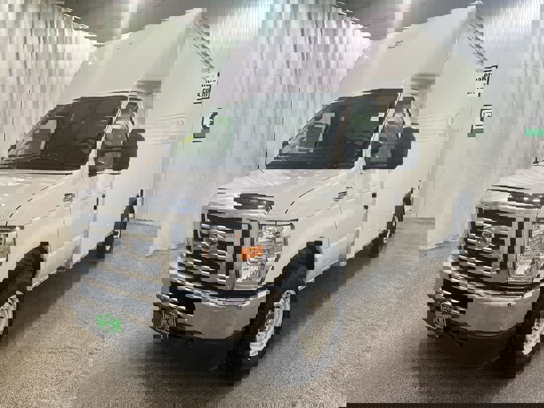 2025 Ford E-350 Base photo 3