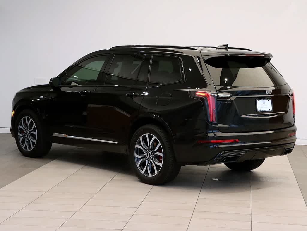 2024 Cadillac XT6 Sport photo 2