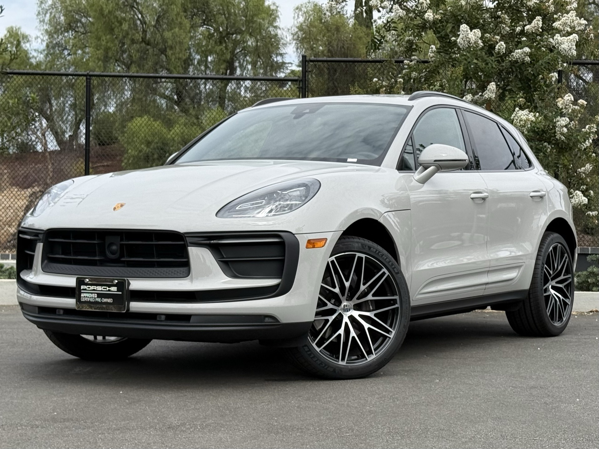 2023 Porsche Macan