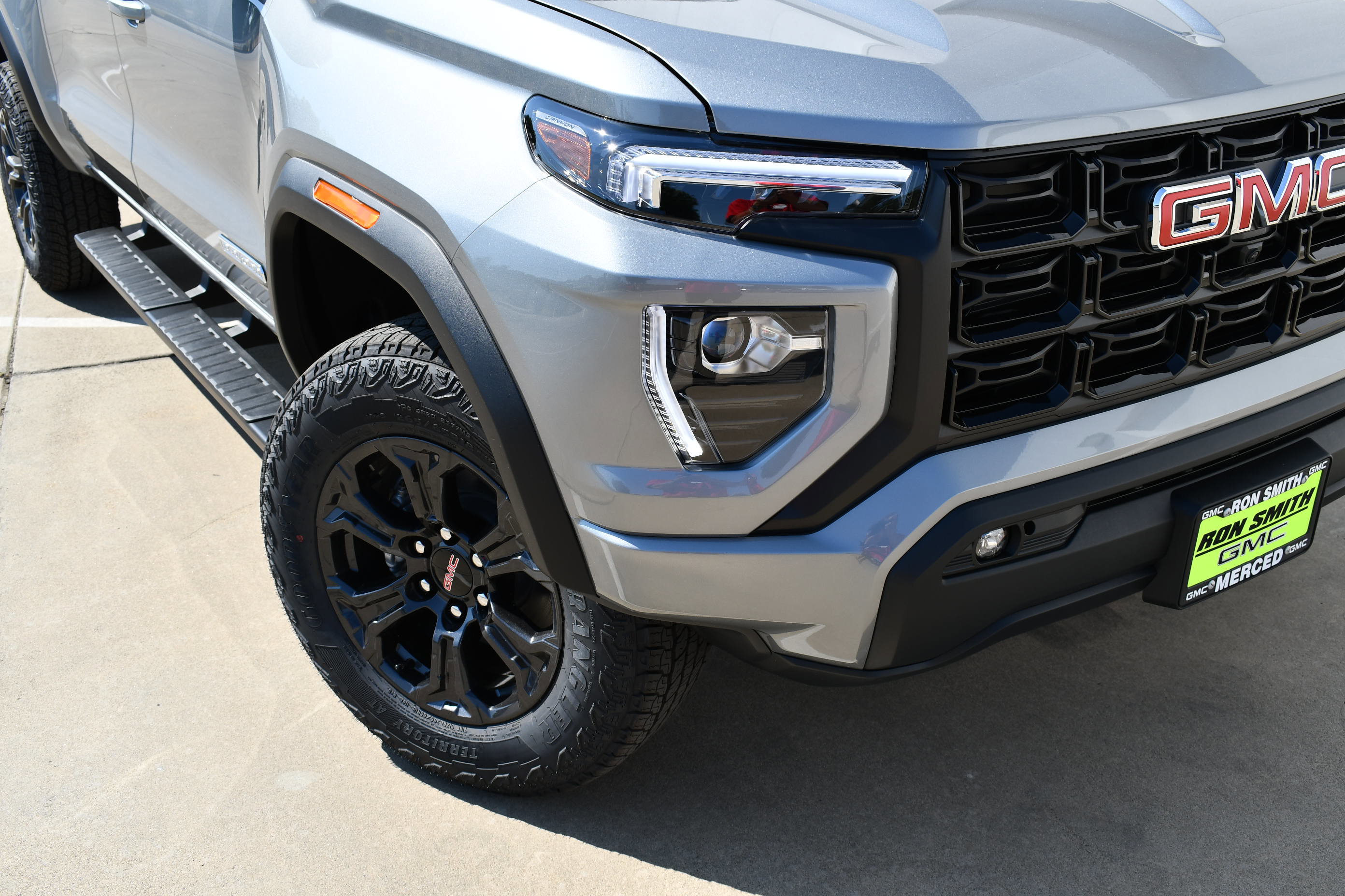 2025 Gmc Canyon Elevation photo 3