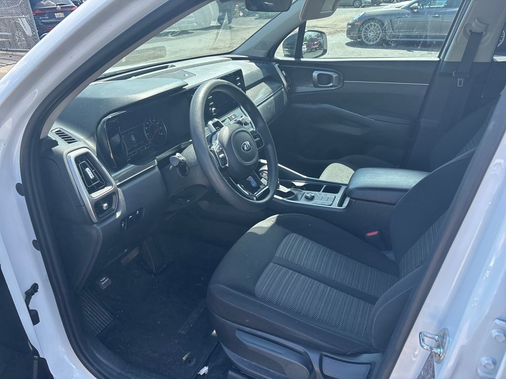 2021 Kia Sorento LX photo 13