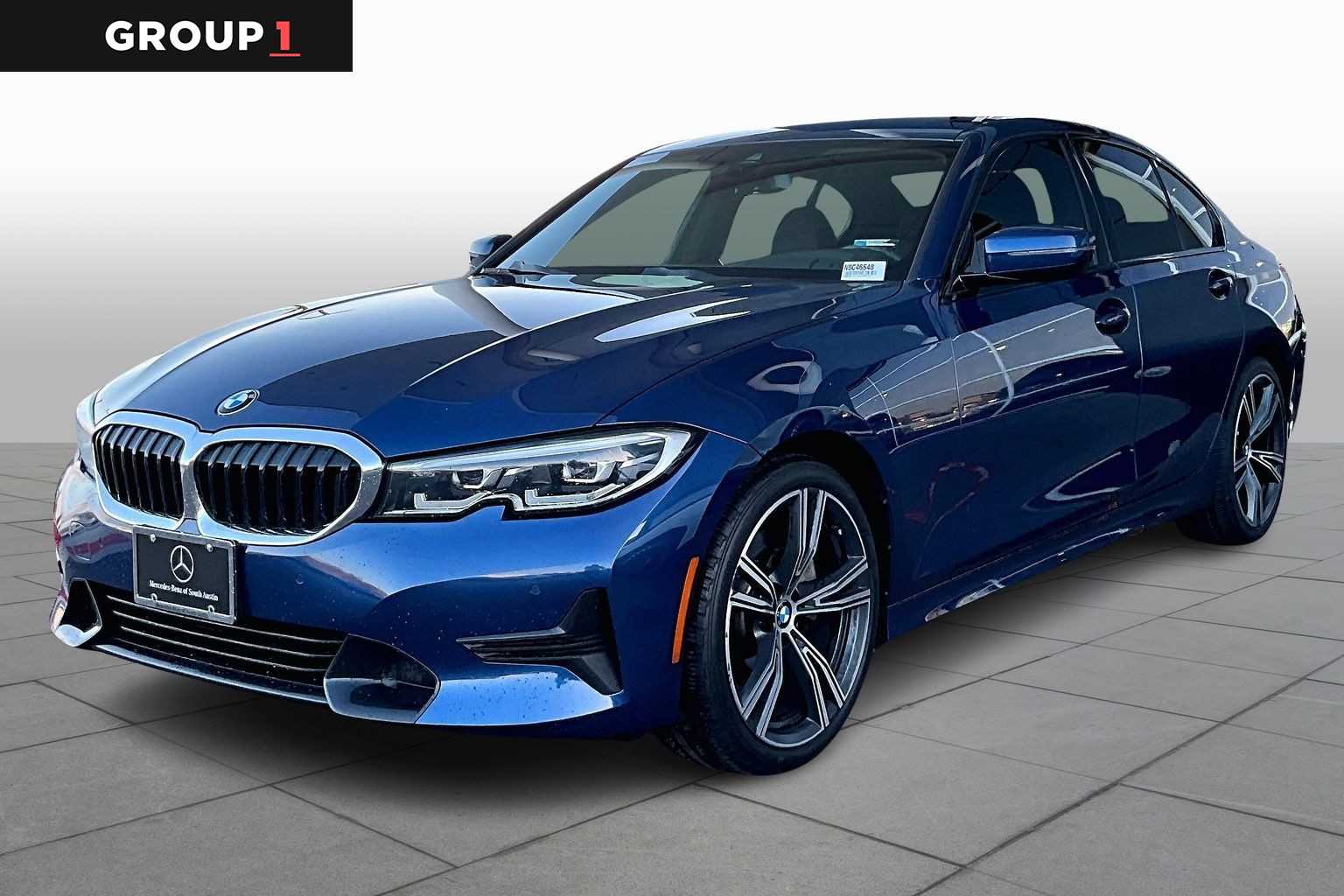 2022 BMW 3 Series 330i's photo