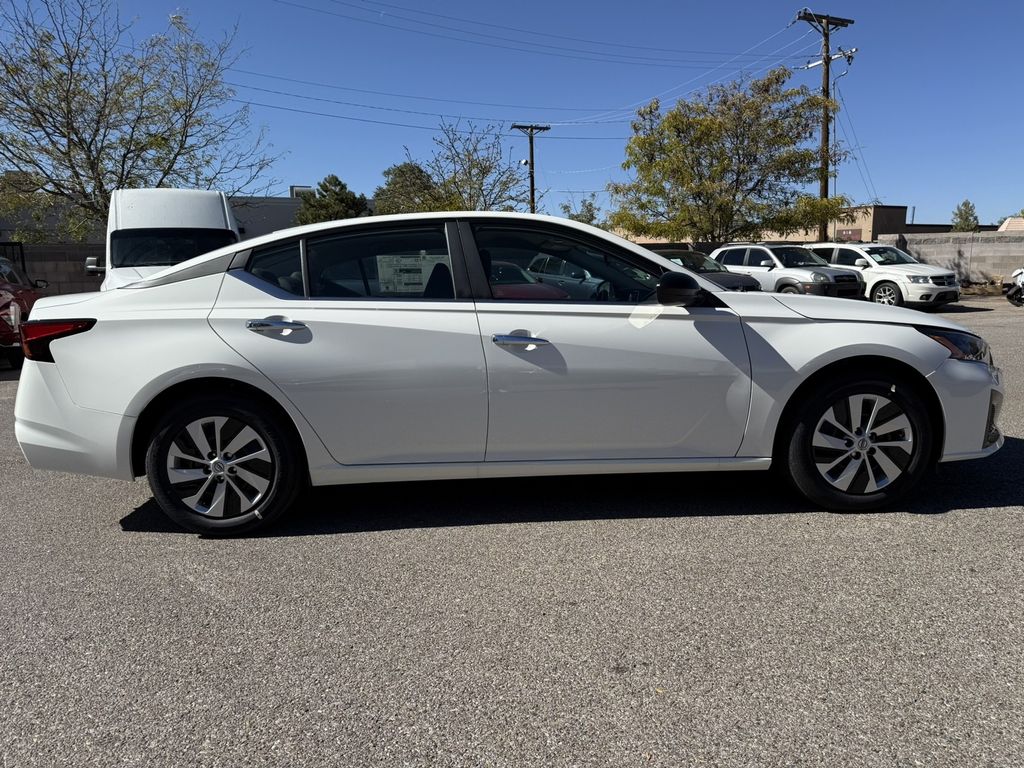 2025 Nissan Altima 2.5 S photo 3