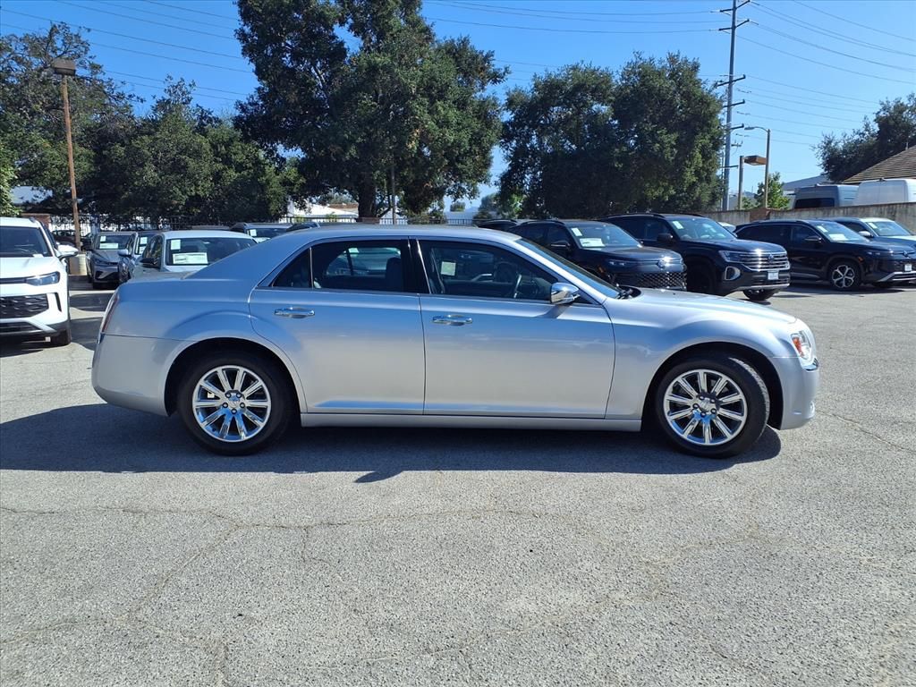 2012 Chrysler 300 Limited photo 2