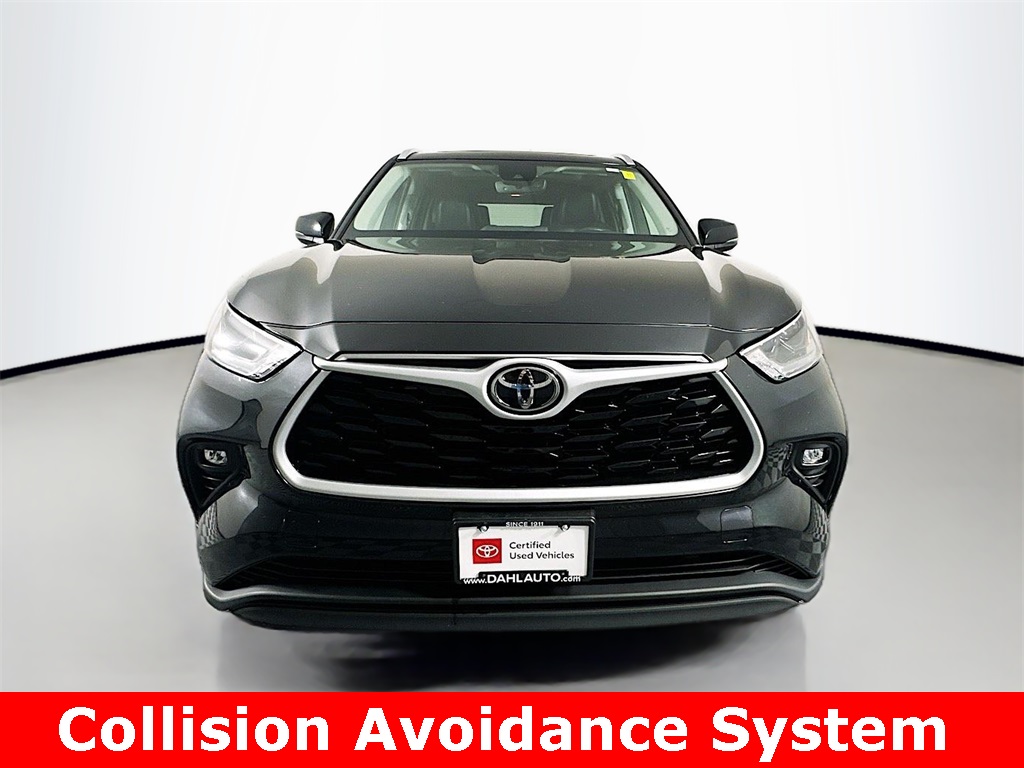 2022 Toyota Highlander XLE photo 3