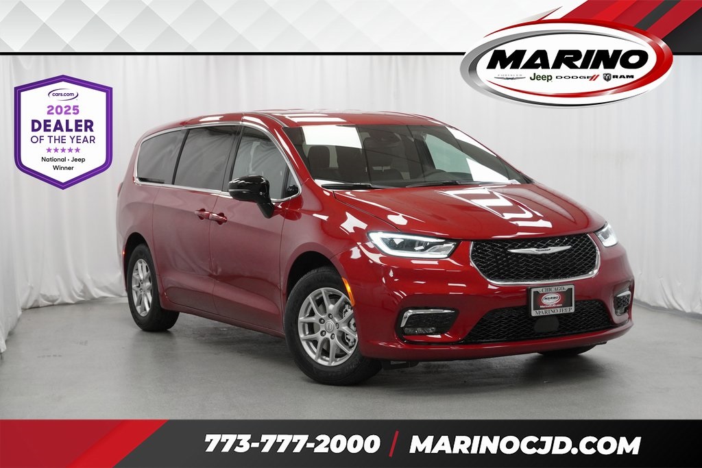 2026 Chrysler Pacifica Select's photo