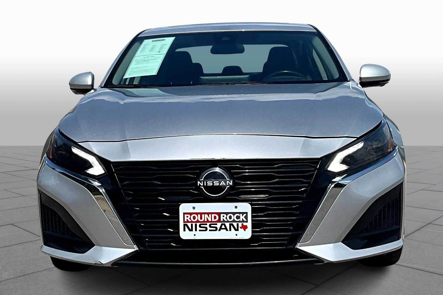 2023 Nissan Altima 2.5 SL photo 3