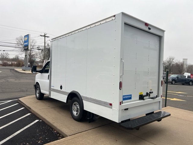 2024 Chevrolet Express Cutaway 3500 photo 4