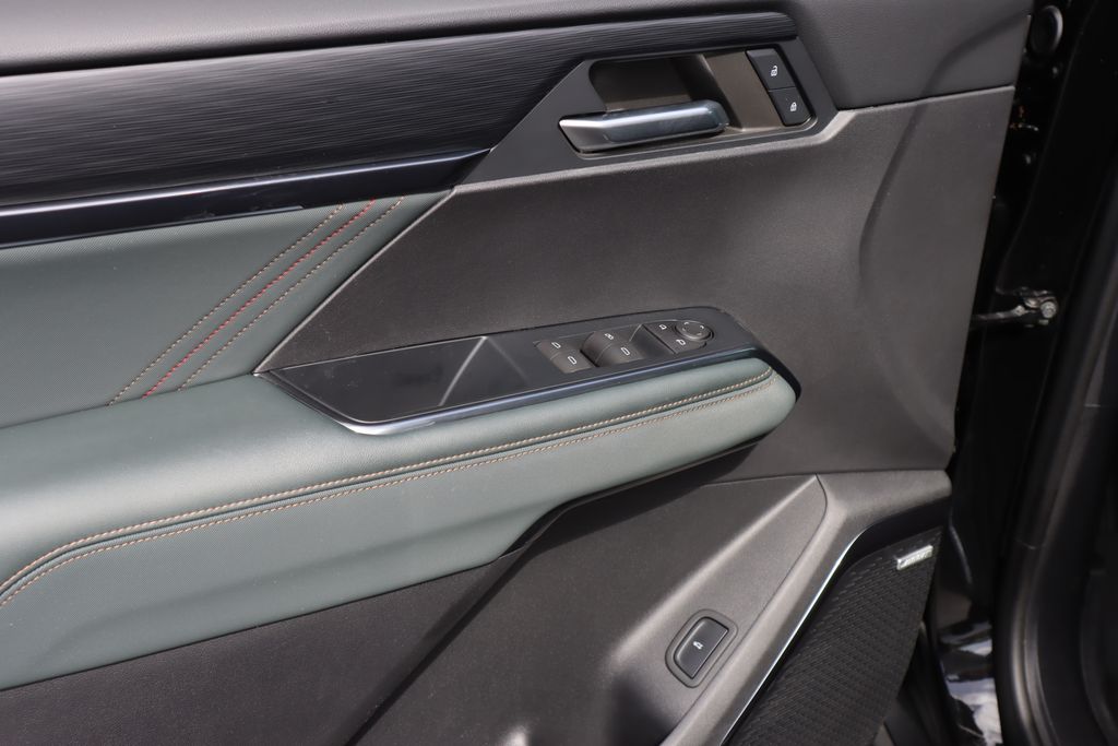 2024 Gmc Acadia AT4 photo 18