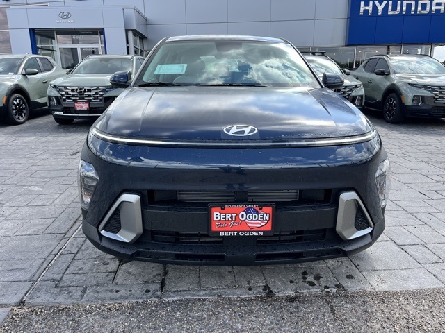 2026 Hyundai Kona SE photo 2