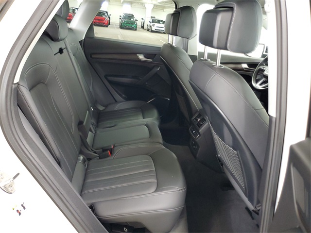 2021 Audi Q5 45 Premium photo 23