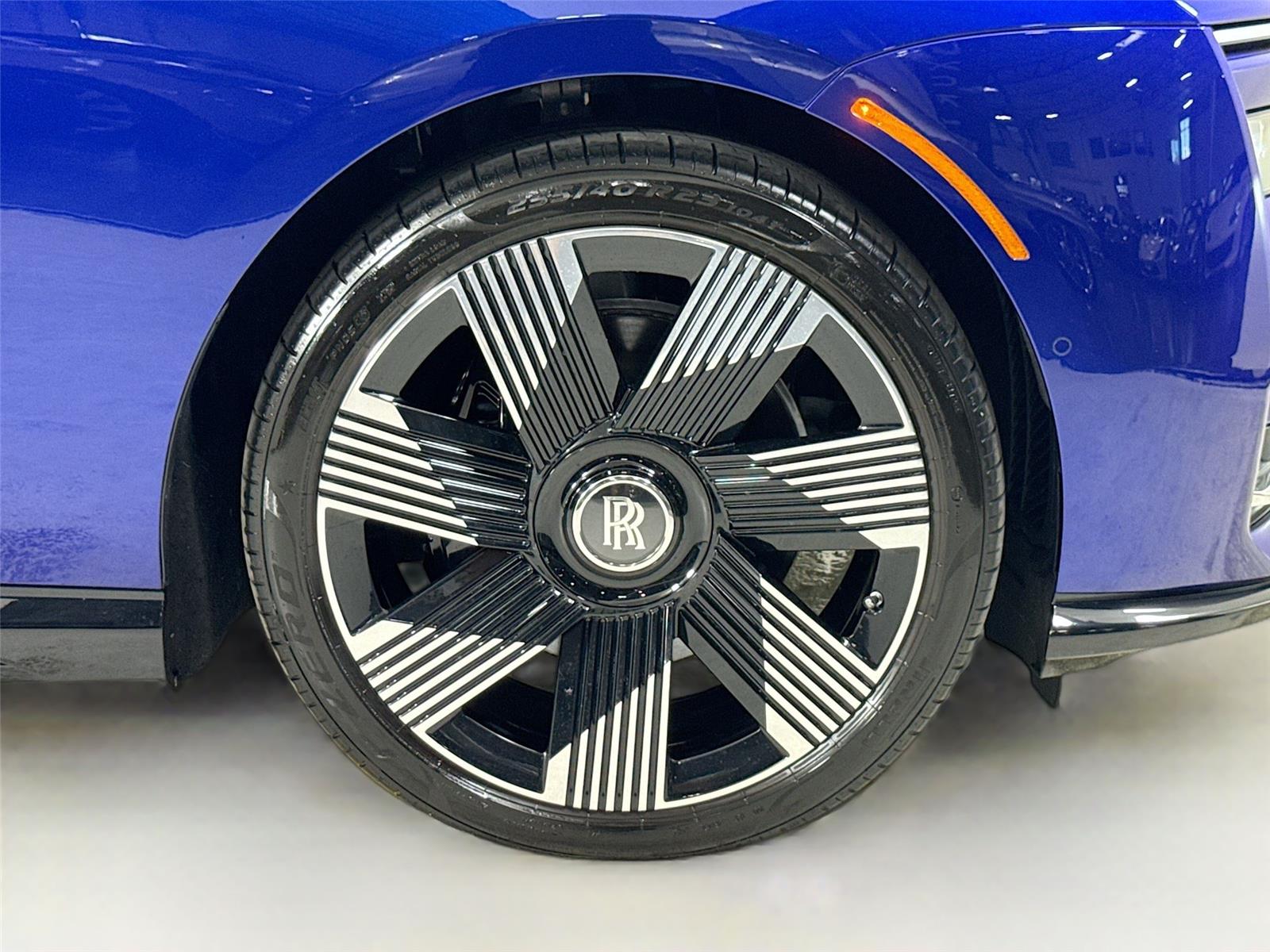 2024 Rolls Royce Spectre RR photo 34