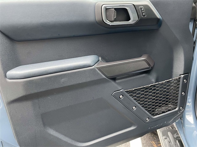 2024 Ford Bronco Outer Banks photo 7