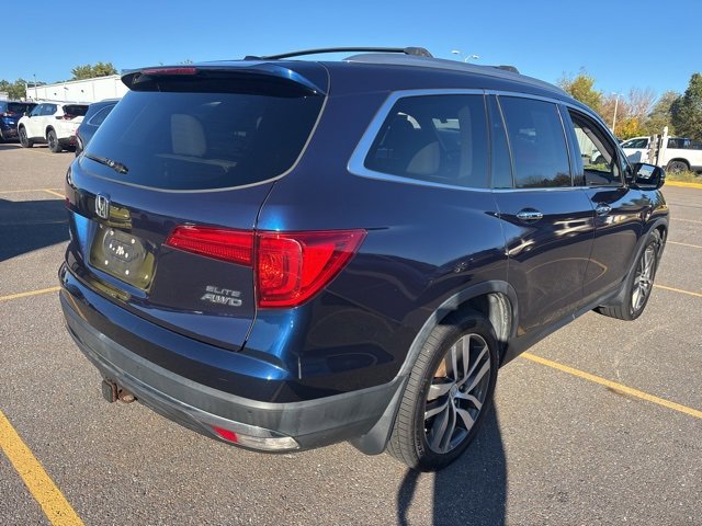 2016 Honda Pilot Elite photo 4