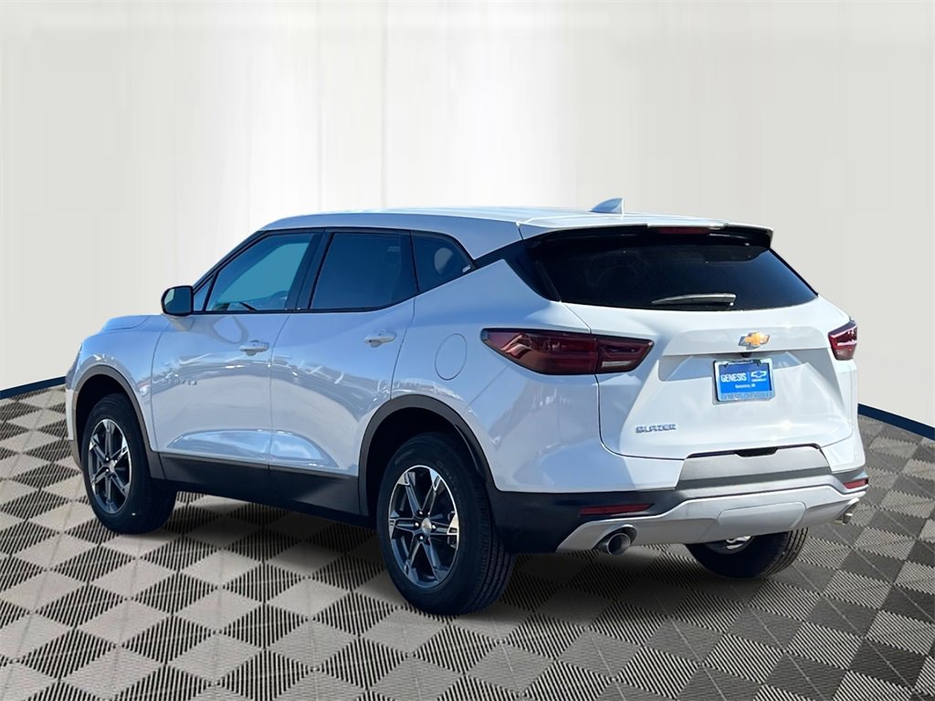 2025 Chevrolet Blazer 2LT photo 4