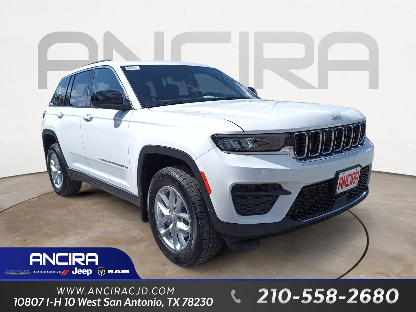 2025 Jeep Grand Cherokee Laredo's photo