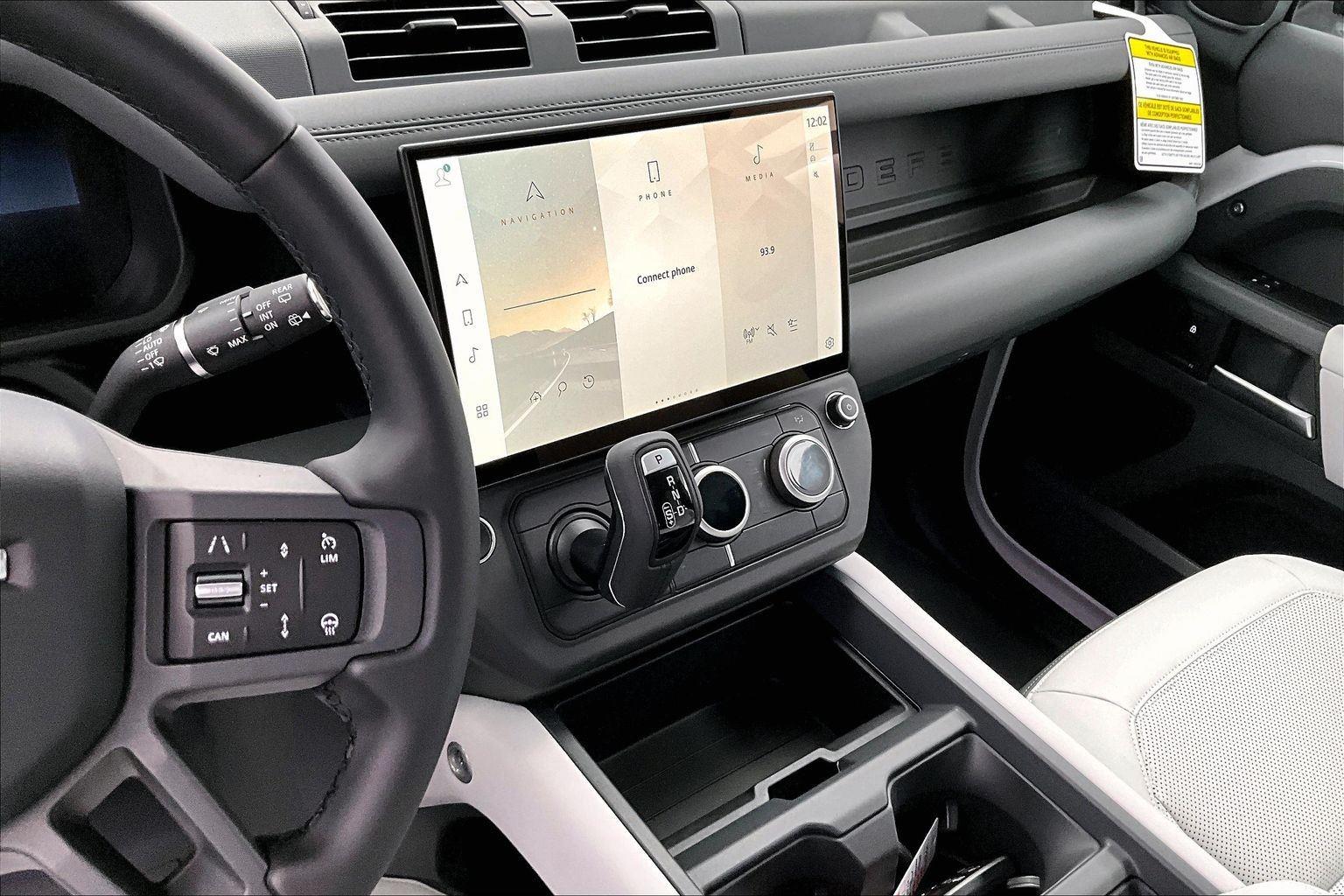 2026 Land Rover Defender S 110 photo 3