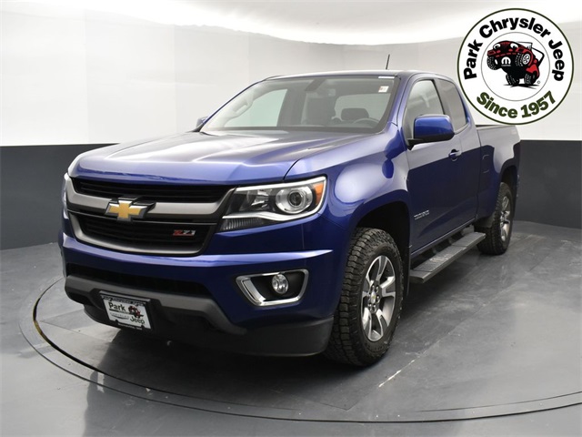 Used 2015 Chevrolet Colorado Z71 with VIN 1GCHTCE35F1247323 for sale in Burnsville, Minnesota