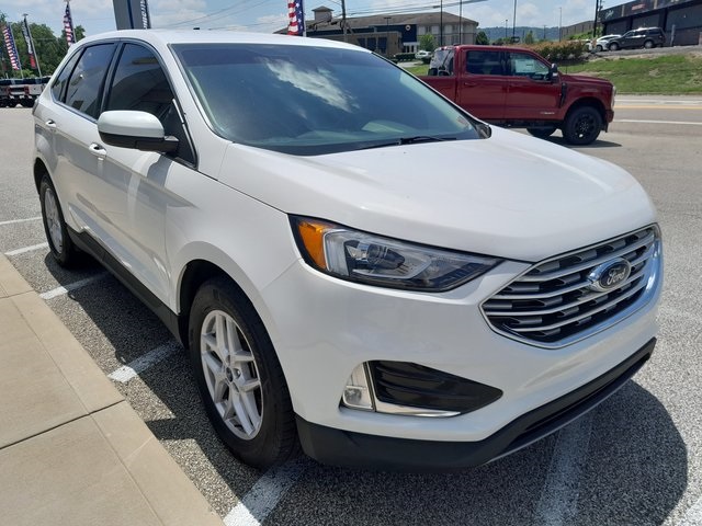 2021 Ford Edge SEL photo 3