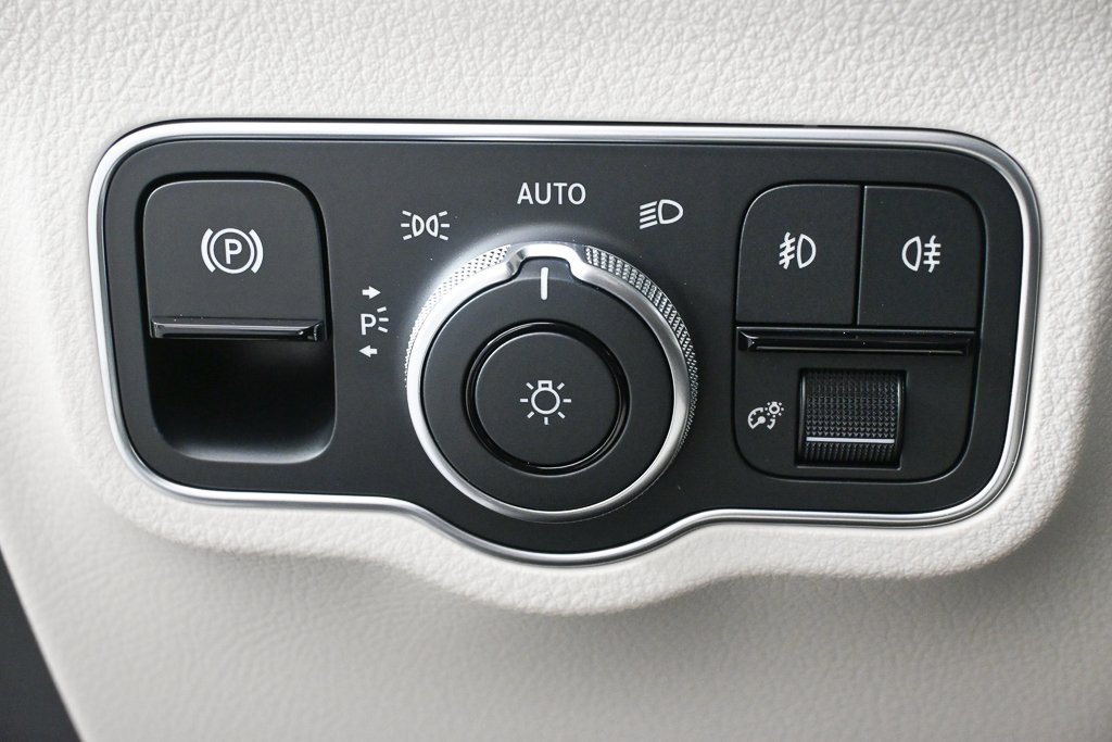 2026 Mercedes Benz GLA 250 photo 3