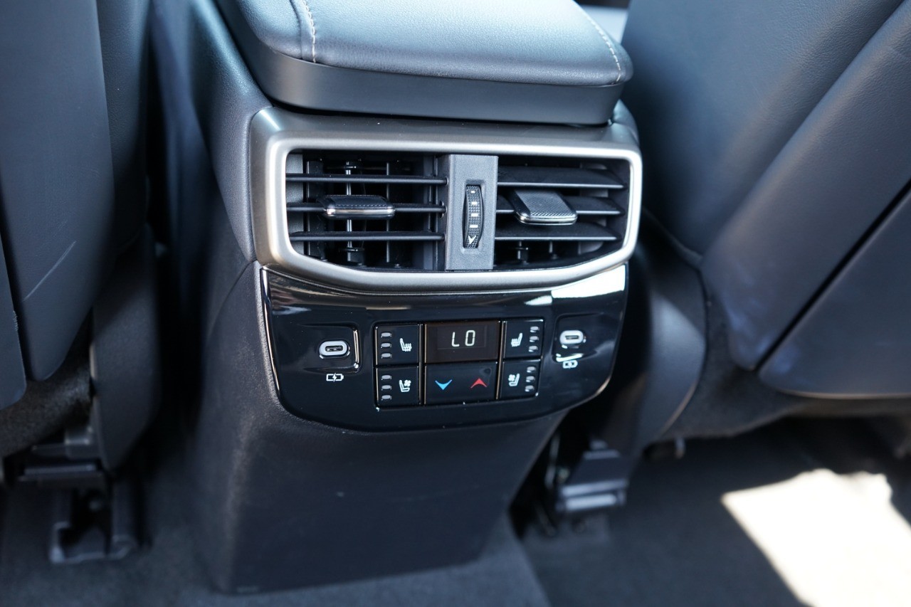 2023 Lexus RX 350h Luxury photo 31