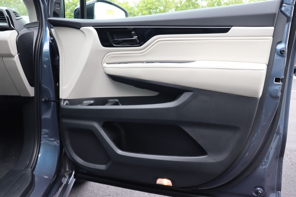 2026 Honda Odyssey Elite photo 21