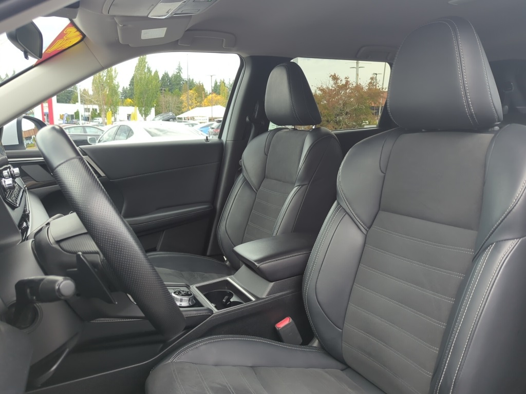2024 Mitsubishi Outlander SE Black Edition photo 17