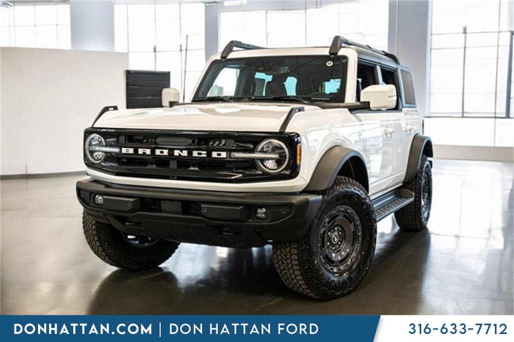 2025 Ford Bronco 4-Door Outer Banks's photo