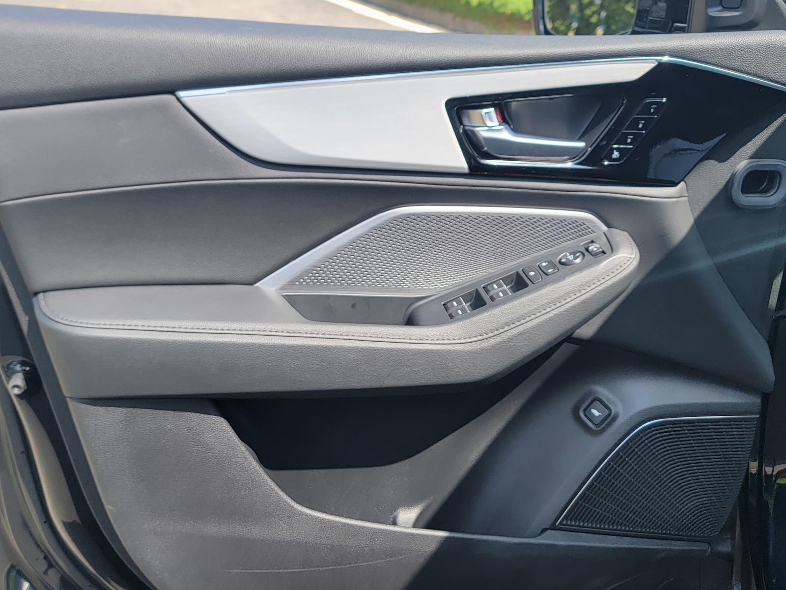 2025 Acura MDX SH-AWD photo 6